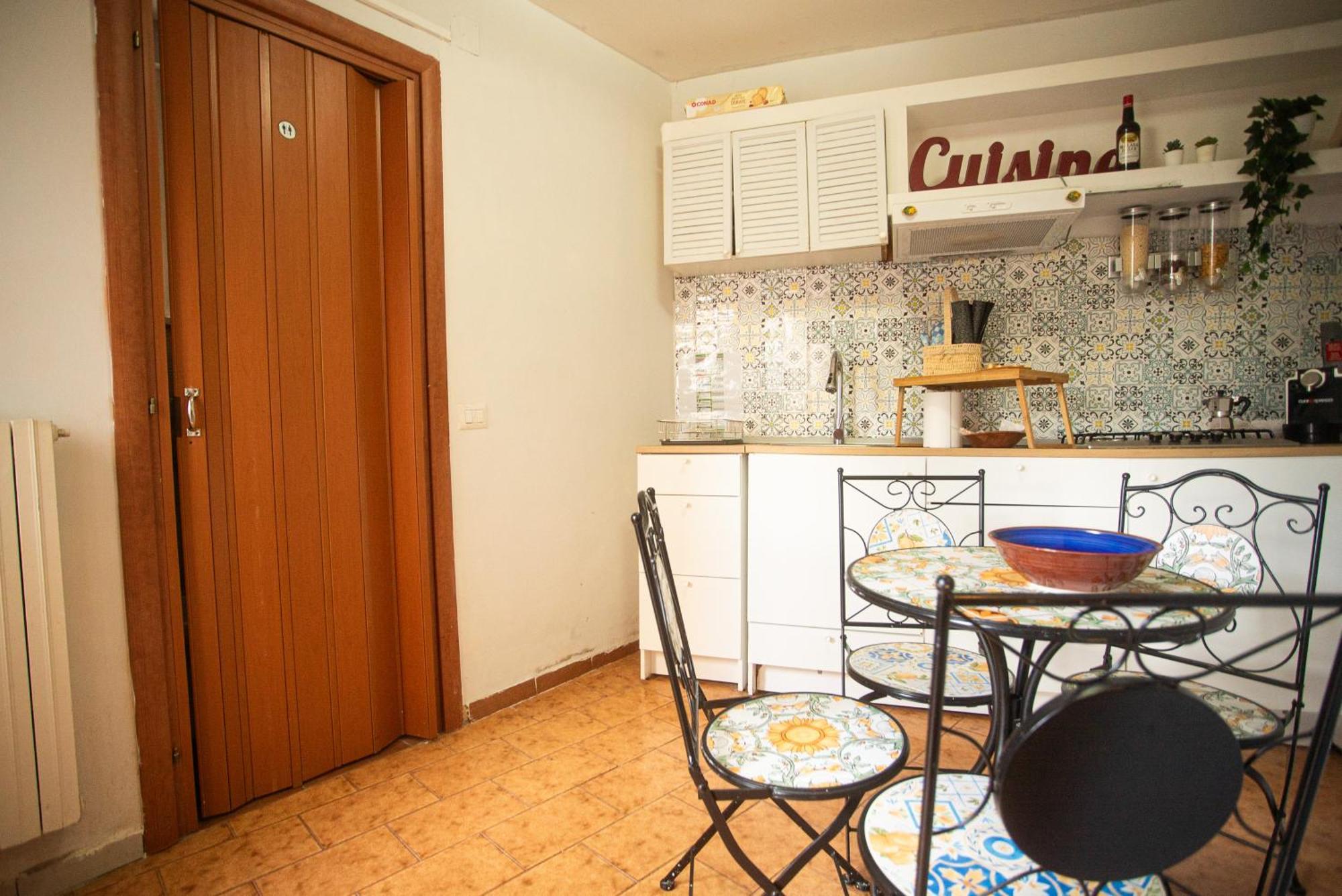 Lisaapartmenthousesalerno Exterior photo